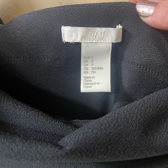 Women’s H&M black dress long sleeve size small - Picture 2 of 2